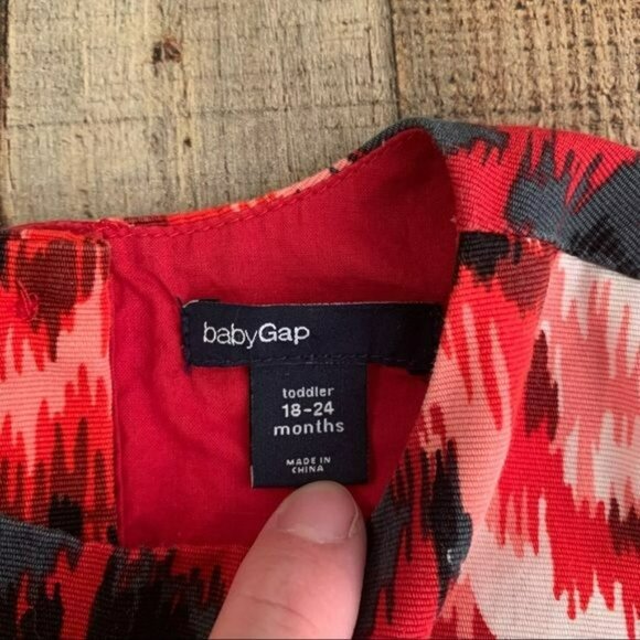 Gap Baby Girl Size 18-24M Dress In Red And Black Flowers - Picture 4 of 7